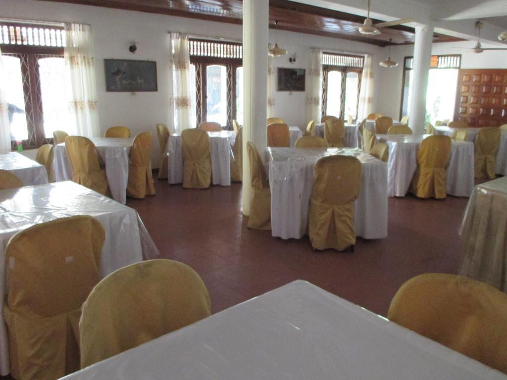 Saranga Holiday Inn Wellawaya Dış mekan fotoğraf